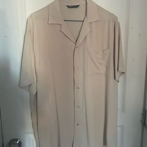 Shirt with buttons